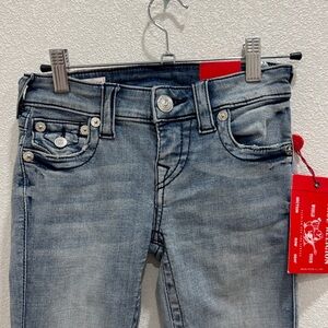 True Religion Halle Mid Rise  Capri NWTs size 23